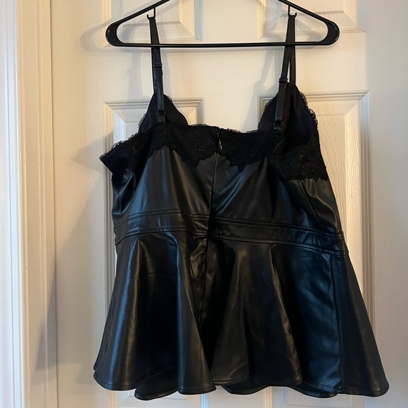 TORRID Peplum Faux Leather Lace Trim Cami Size 1 - Picture 7 of 7